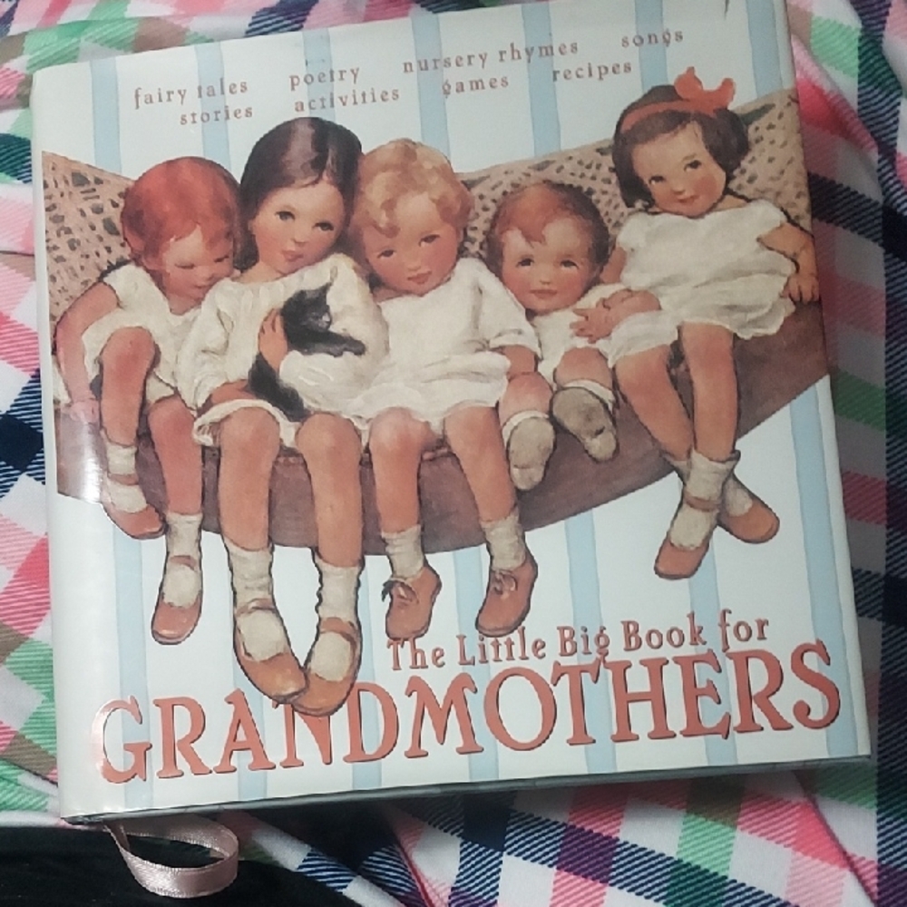 🟢Childs Book "The Little Big Book For Grandmothers